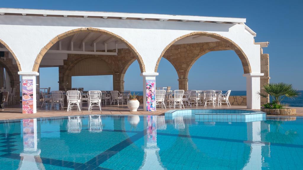 Pyrgos Beach Hotel Apartments Malia  Bagian luar foto