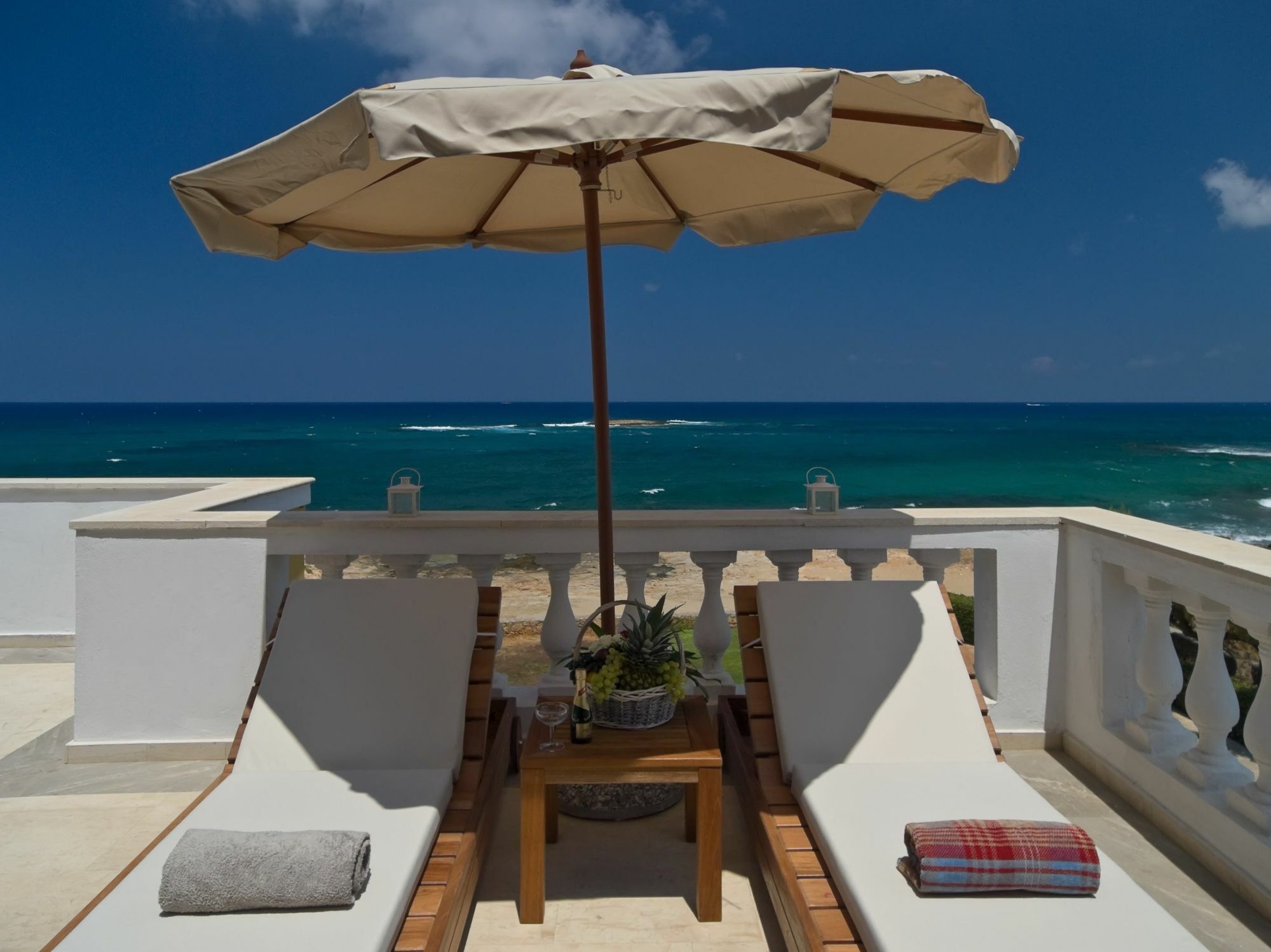 Pyrgos Beach Hotel Apartments Malia  Bagian luar foto