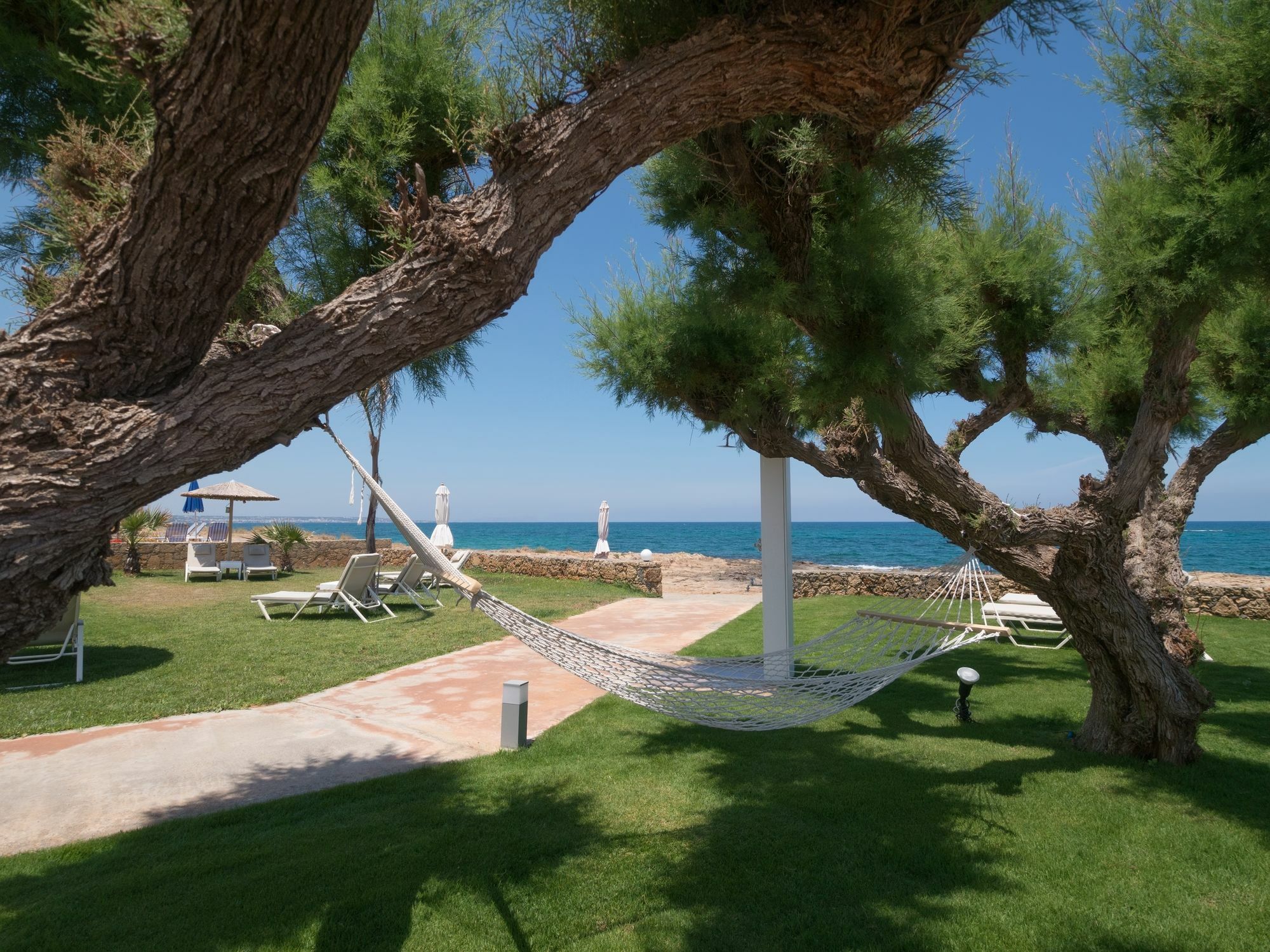 Pyrgos Beach Hotel Apartments Malia  Bagian luar foto