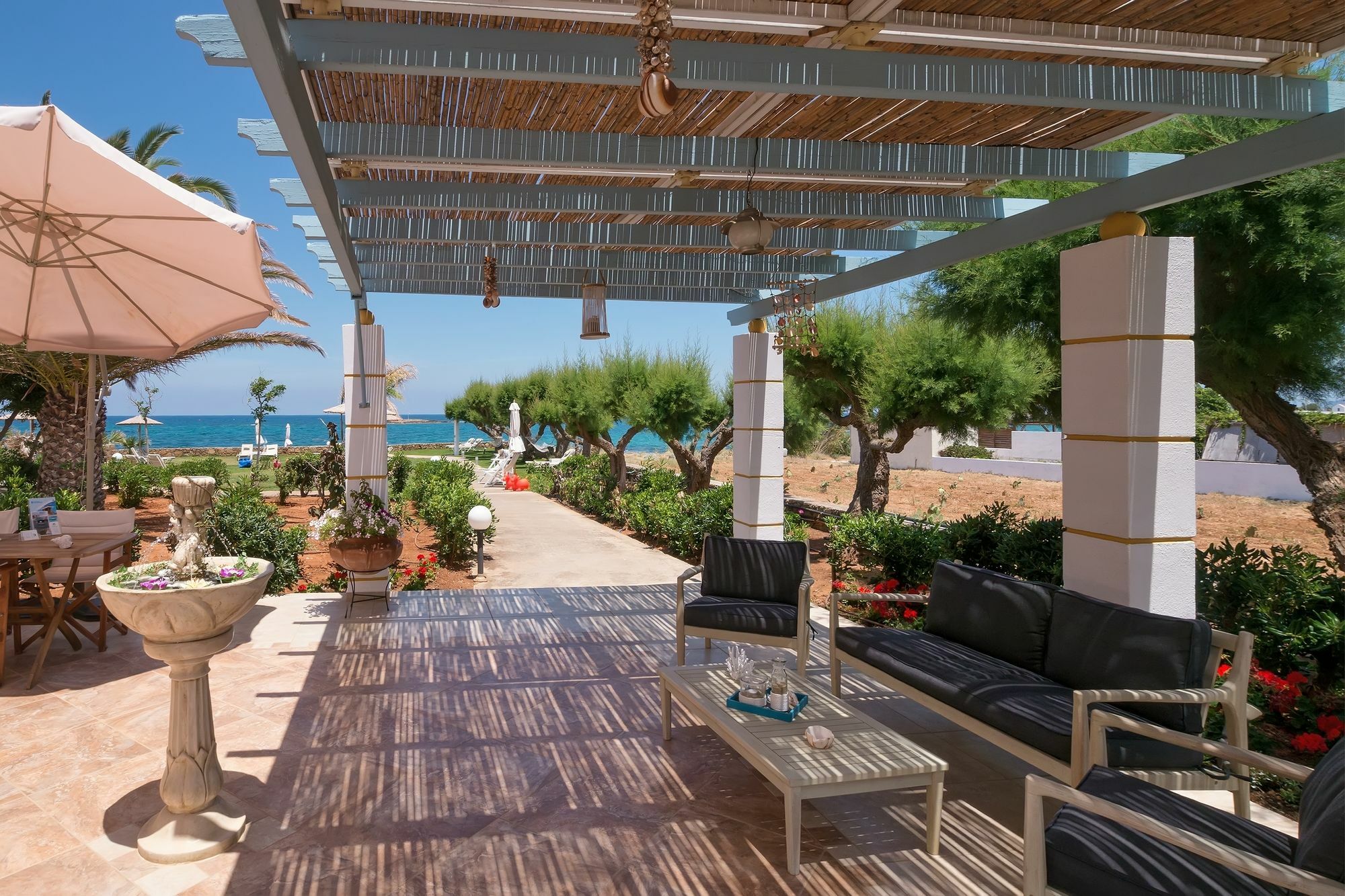 Pyrgos Beach Hotel Apartments Malia  Bagian luar foto