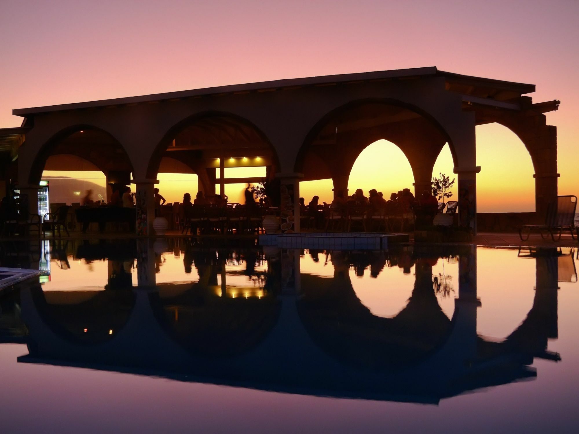 Pyrgos Beach Hotel Apartments Malia  Bagian luar foto